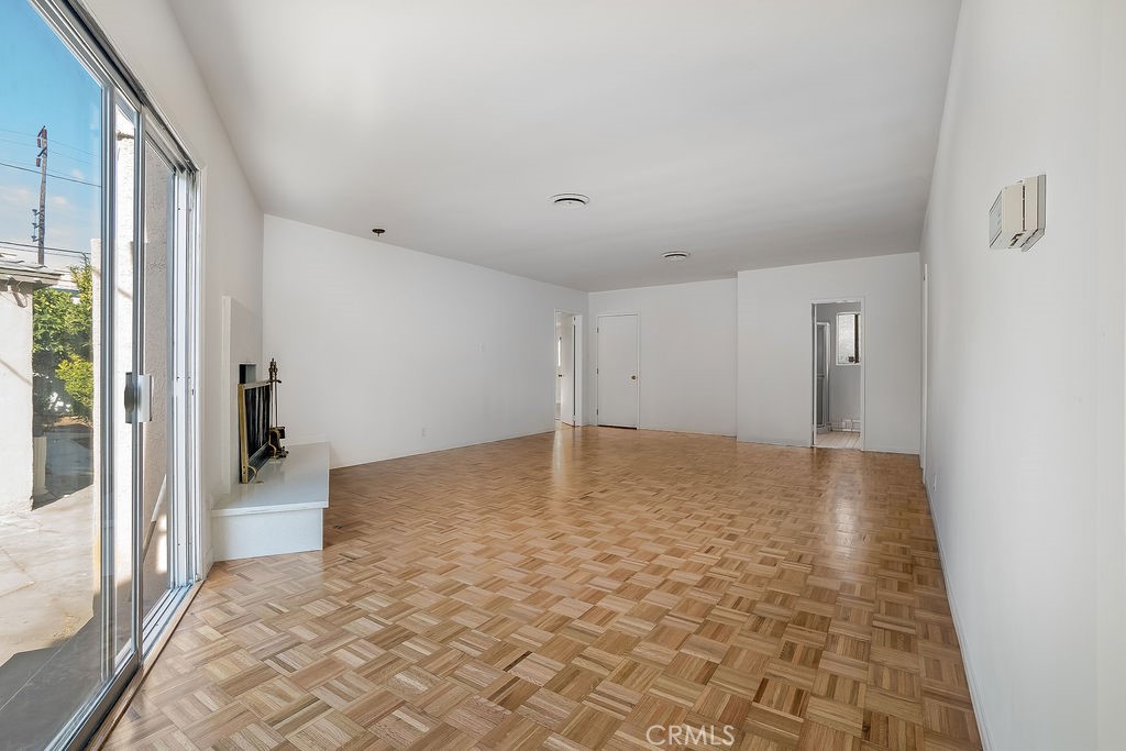 3260 Military Ave