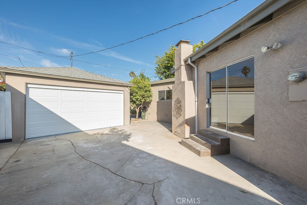3260 Military Ave