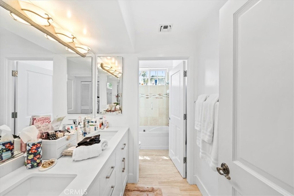 1020 Harbor Crossing