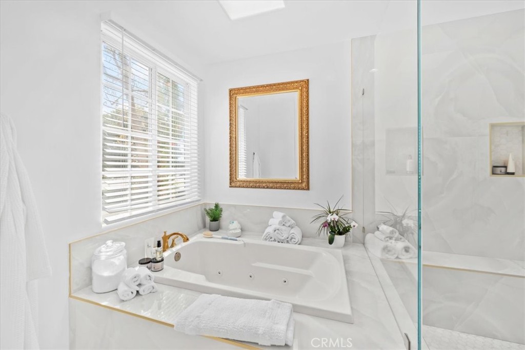 1020 Harbor Crossing