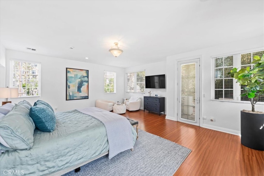 1020 Harbor Crossing