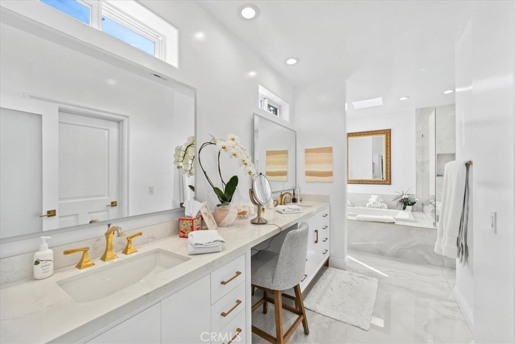 1020 Harbor Crossing