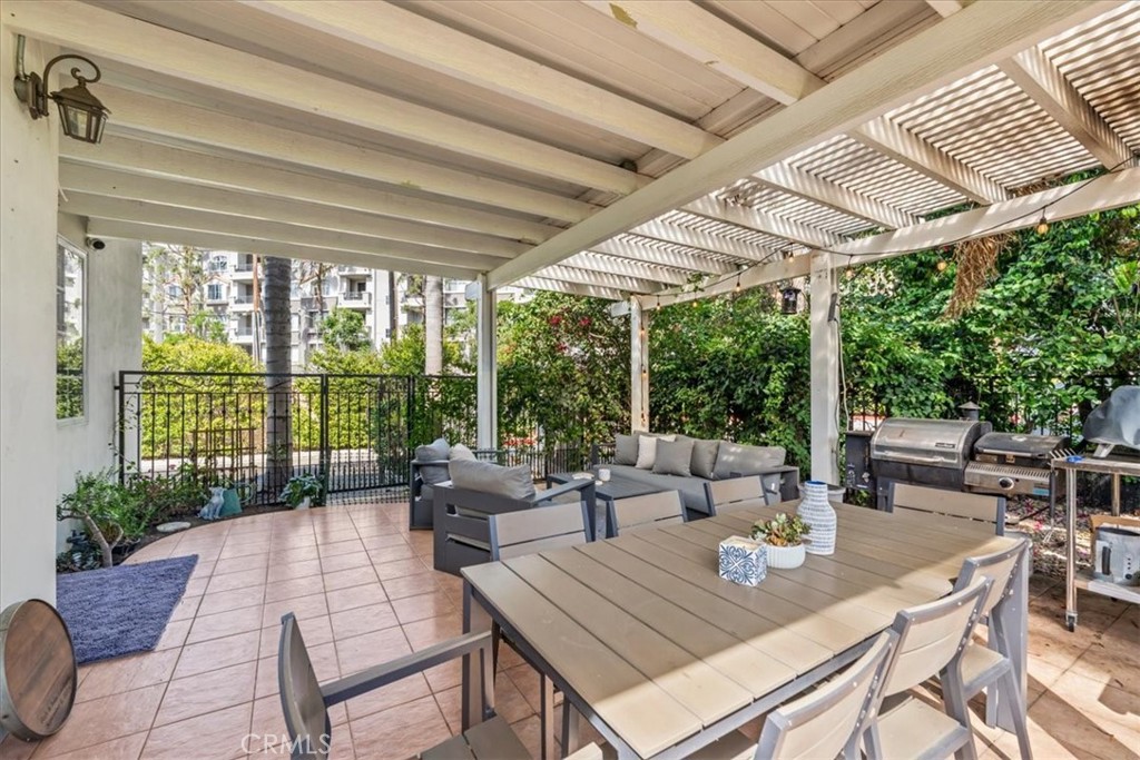 1020 Harbor Crossing