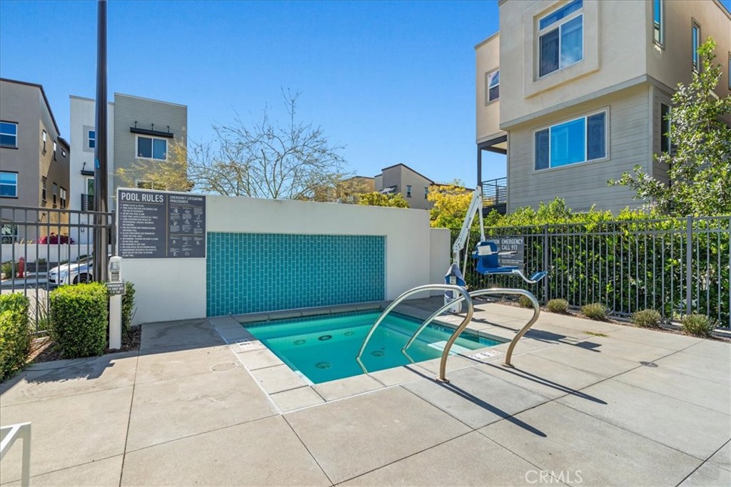 634 Daniel Freemann Cir