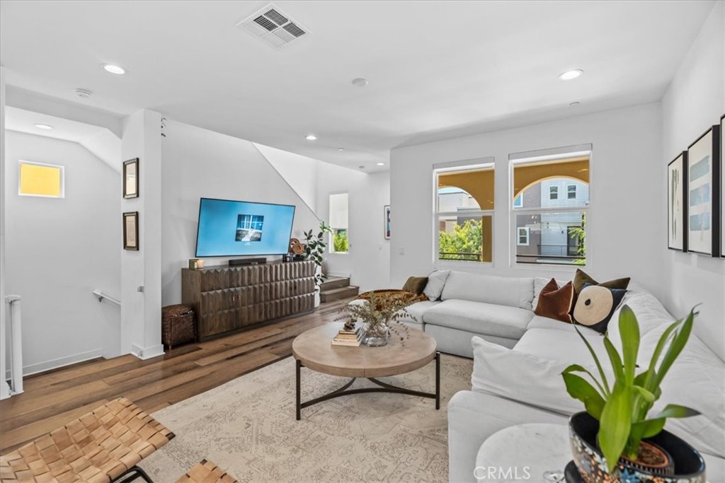 634 Daniel Freemann Cir