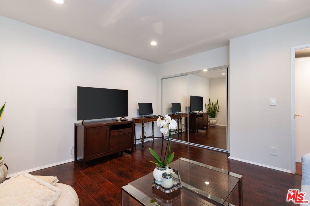 14521 Benefit St Unit: 207