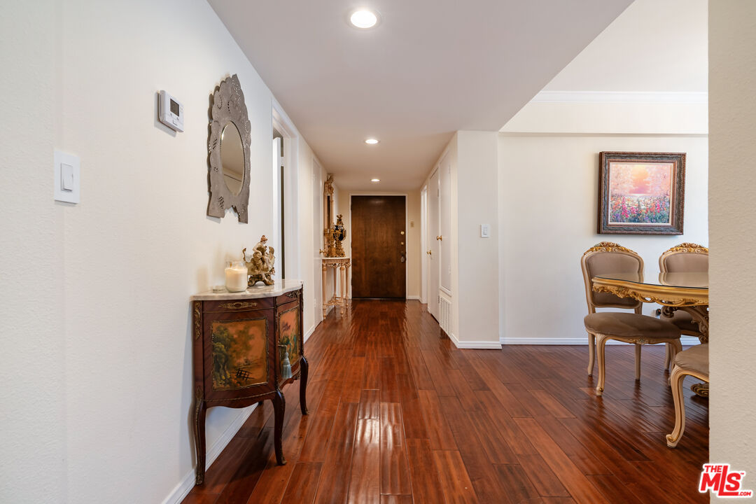 14521 Benefit St Unit: 207