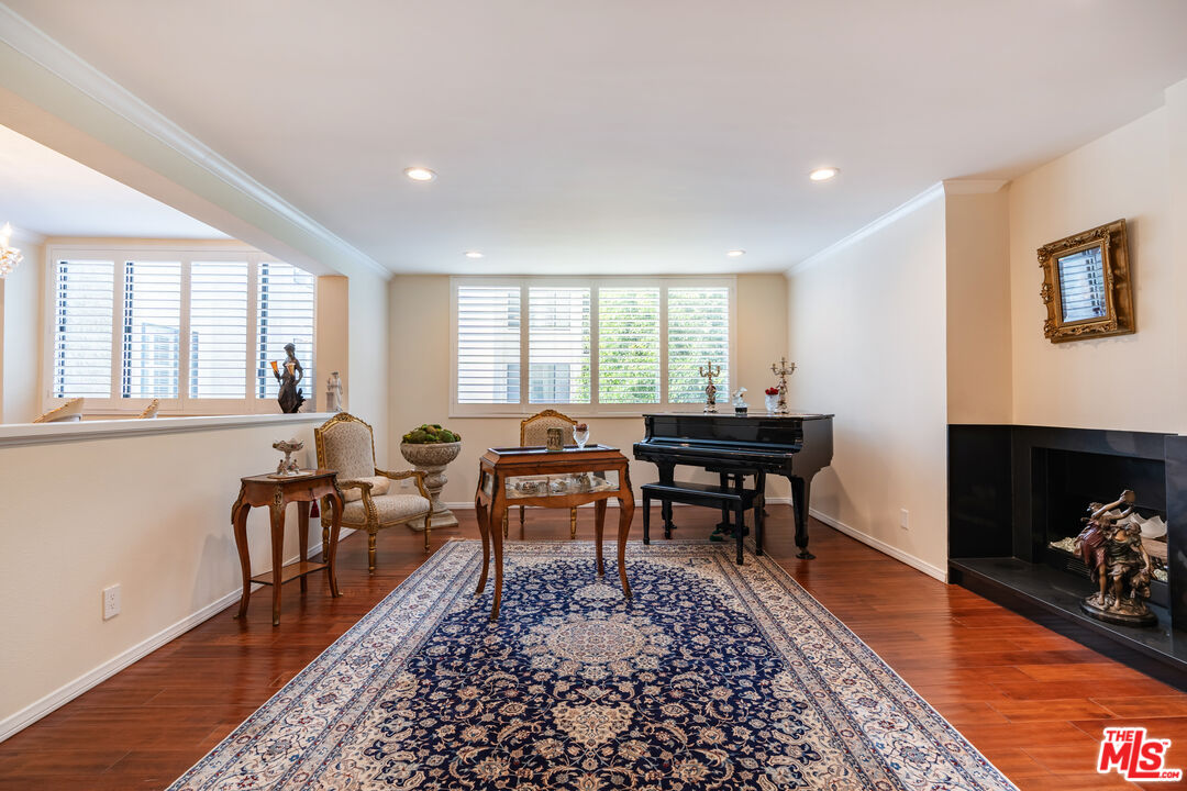 14521 Benefit St Unit: 207