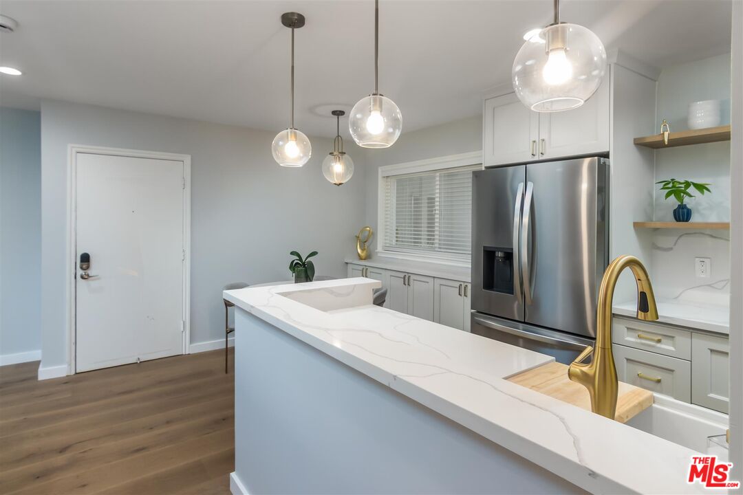 9005 Cynthia St Unit: 214