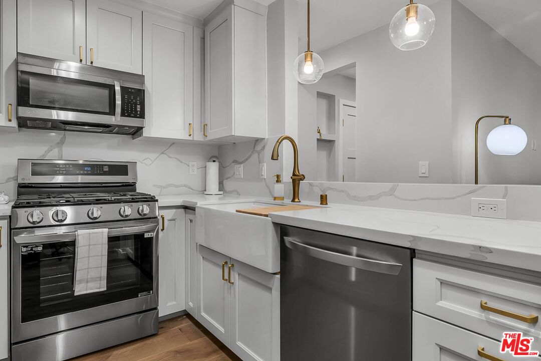 9005 Cynthia St Unit: 214