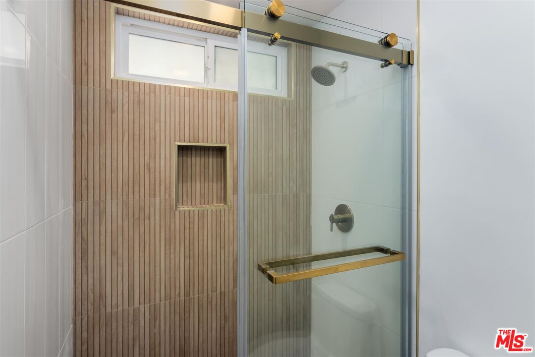 9005 Cynthia St Unit: 214