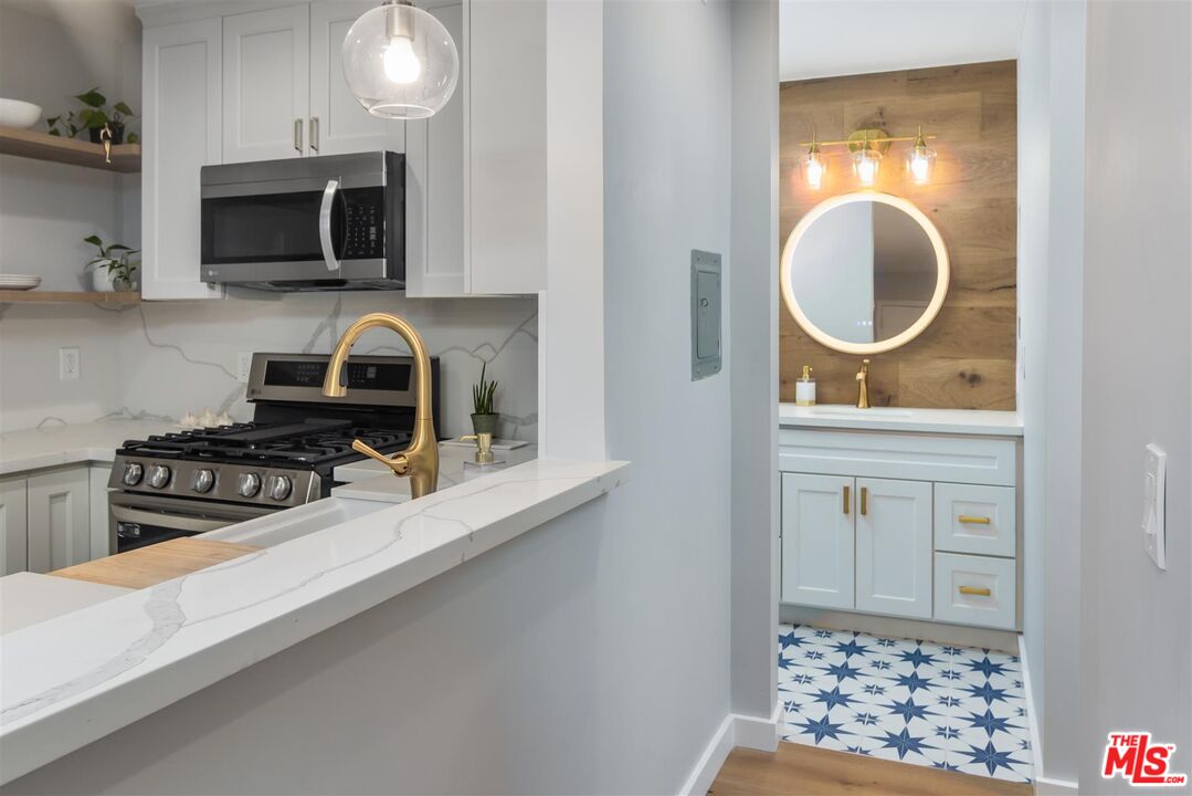 9005 Cynthia St Unit: 214