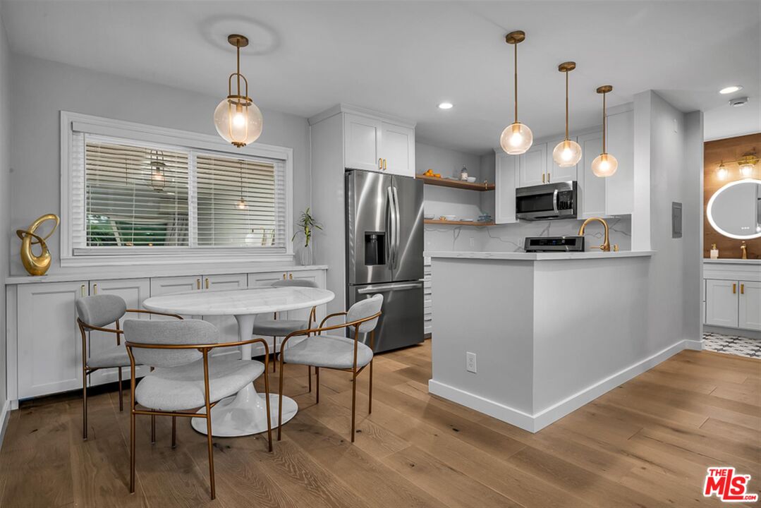 9005 Cynthia St Unit: 214