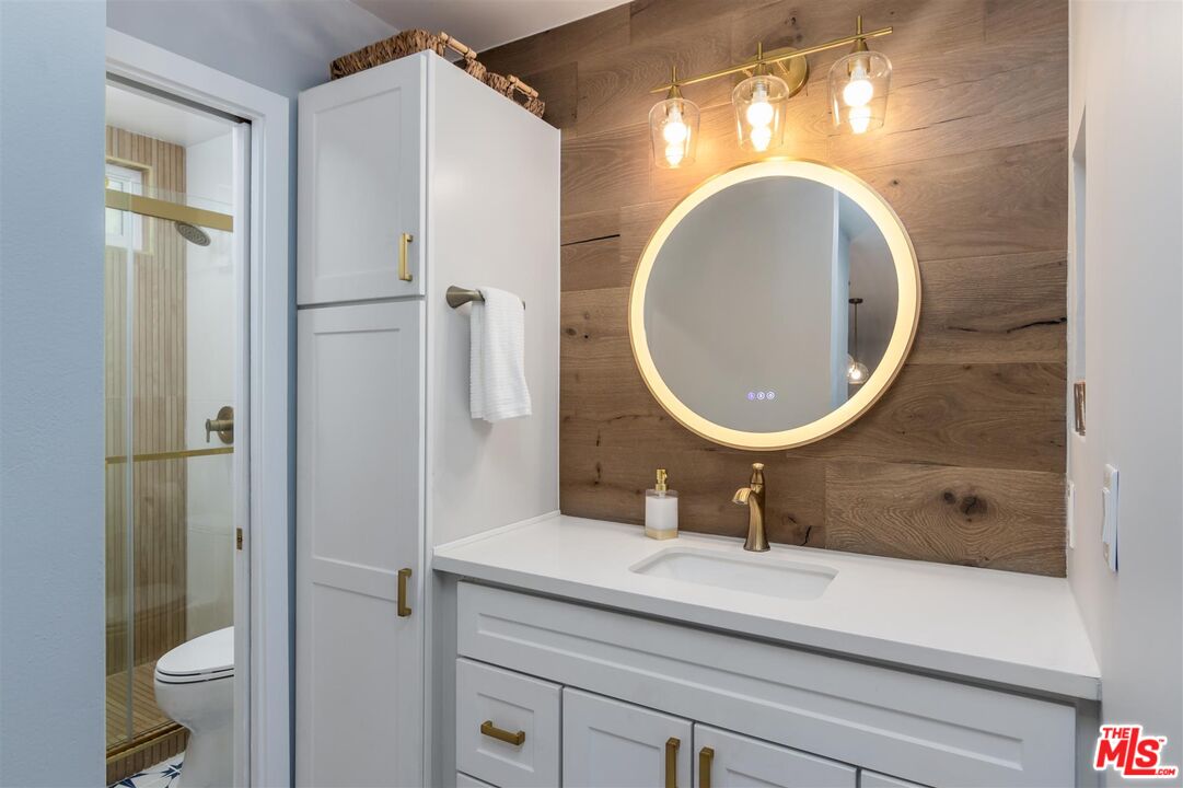 9005 Cynthia St Unit: 214