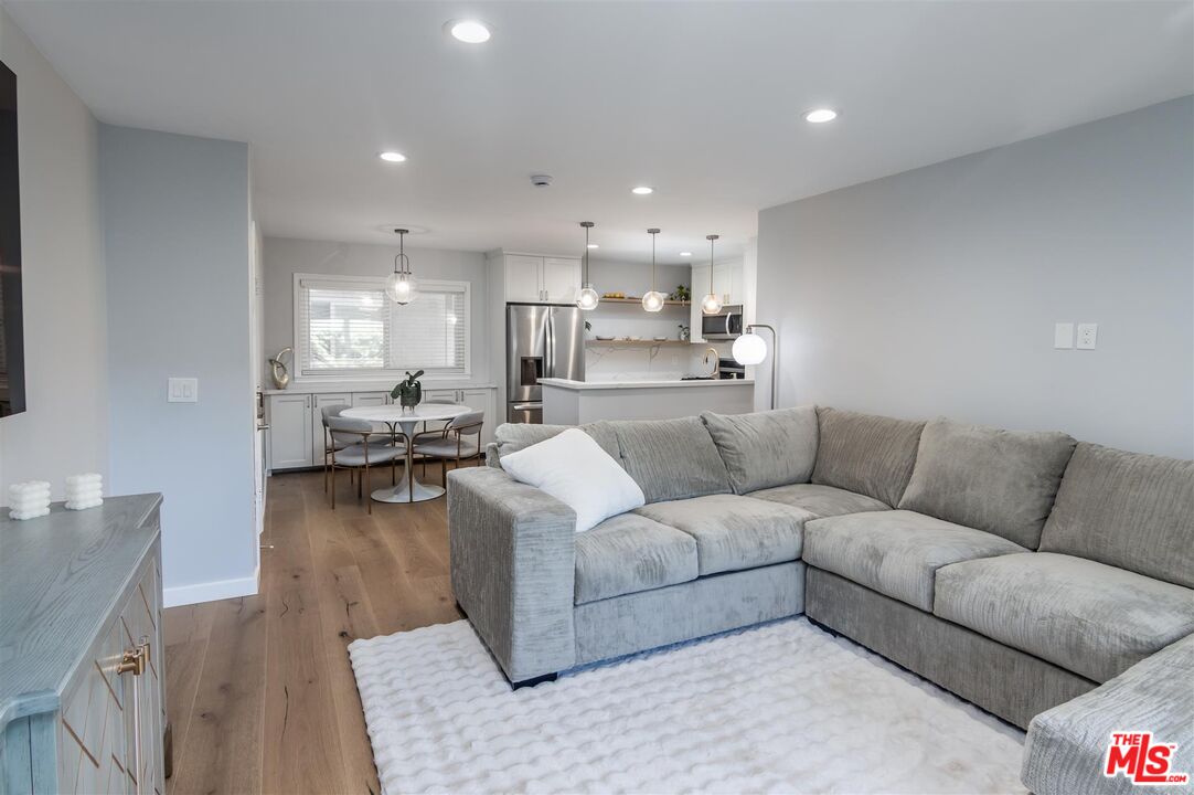 9005 Cynthia St Unit: 214