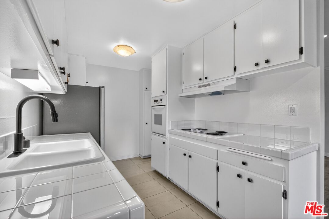 5900 Canterbury Dr Unit: B217