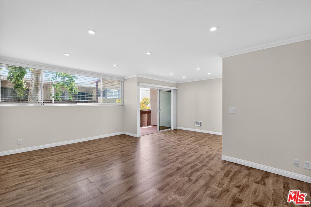 5900 Canterbury Dr Unit: B217