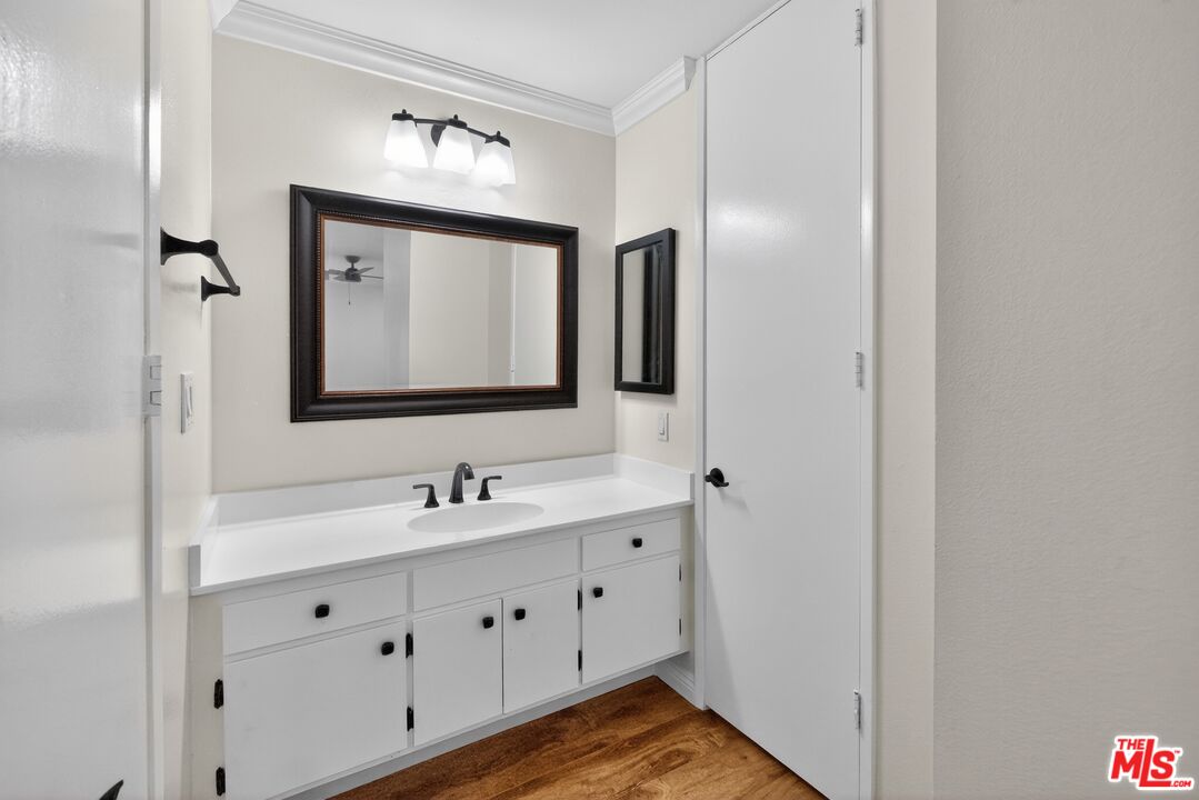 5900 Canterbury Dr Unit: B217