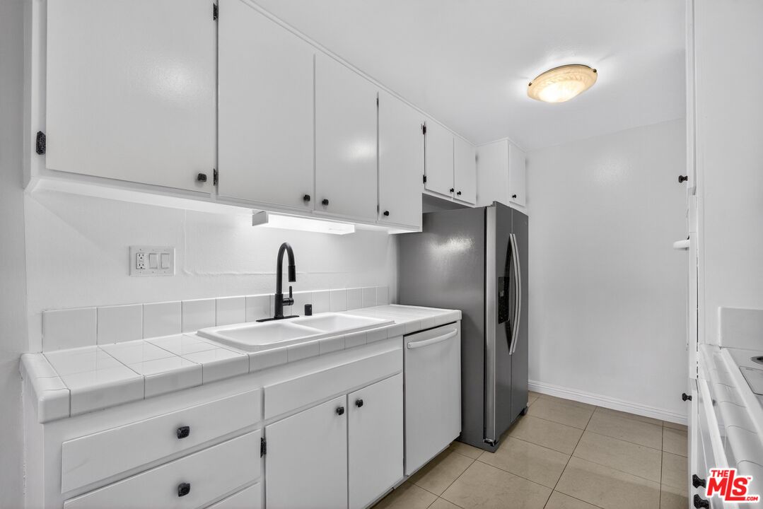 5900 Canterbury Dr Unit: B217