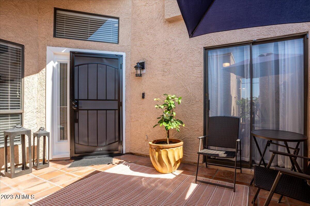 26 E CORAL GABLES Drive