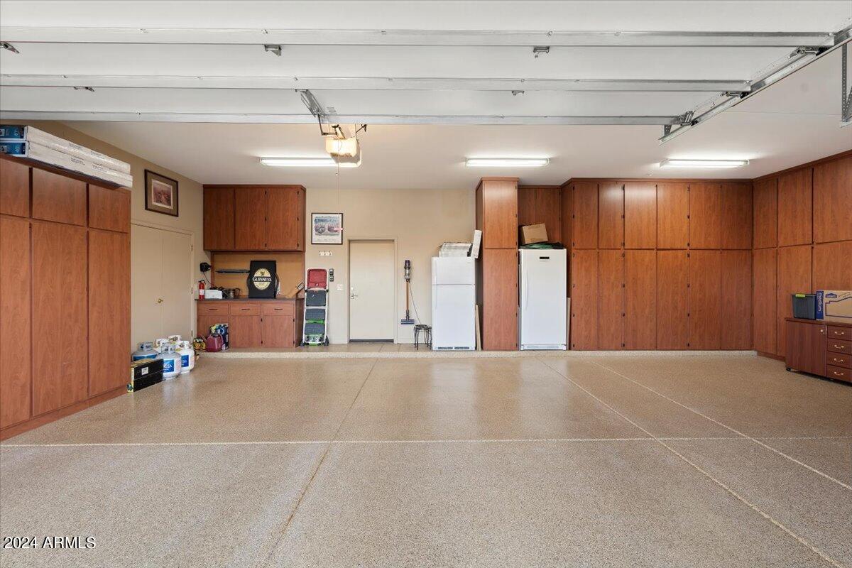 8539 E HIGH POINT Drive