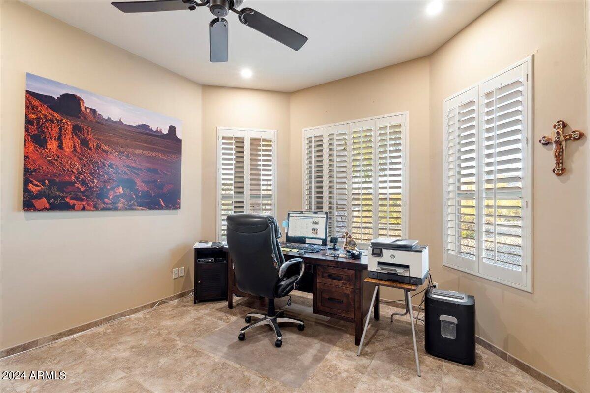 8539 E HIGH POINT Drive