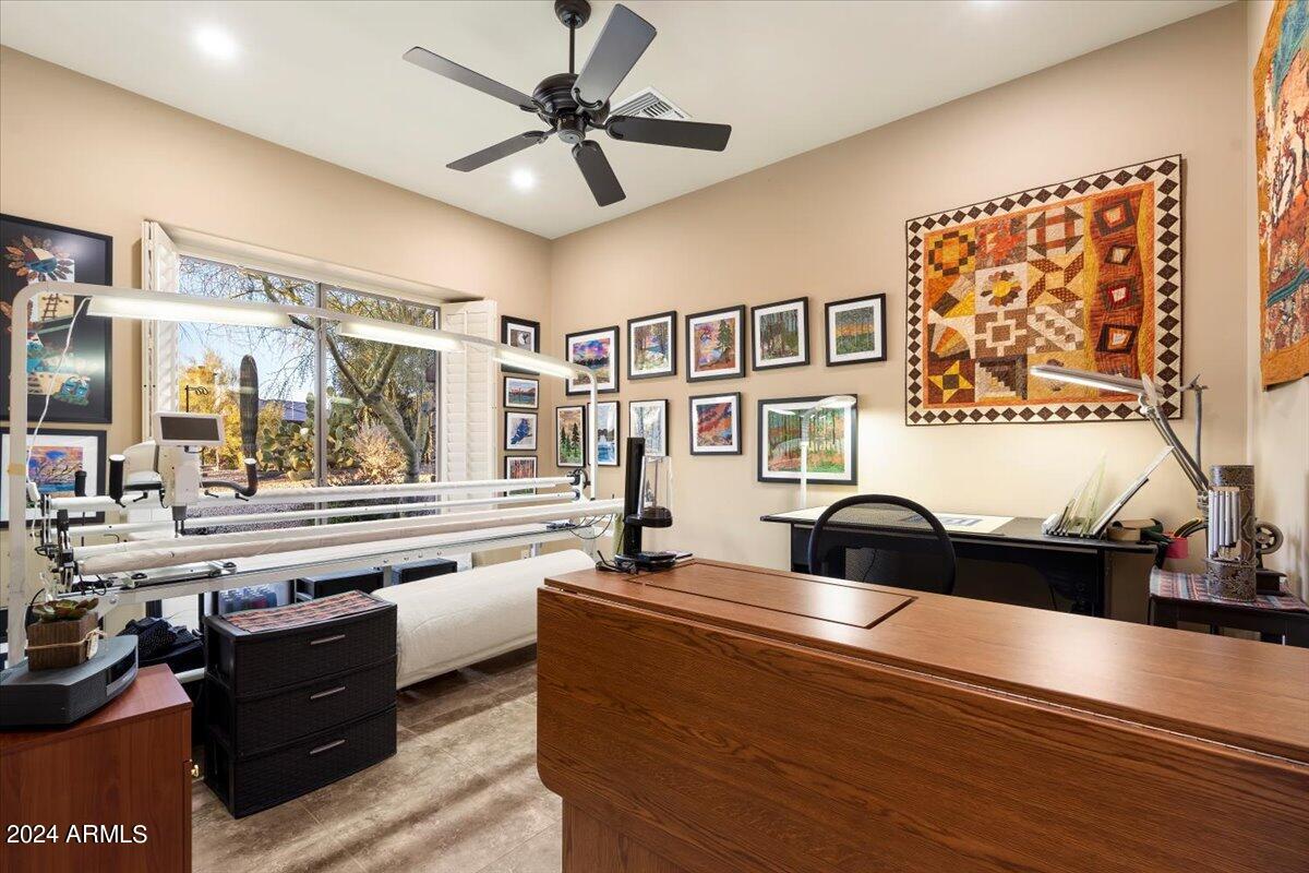 8539 E HIGH POINT Drive