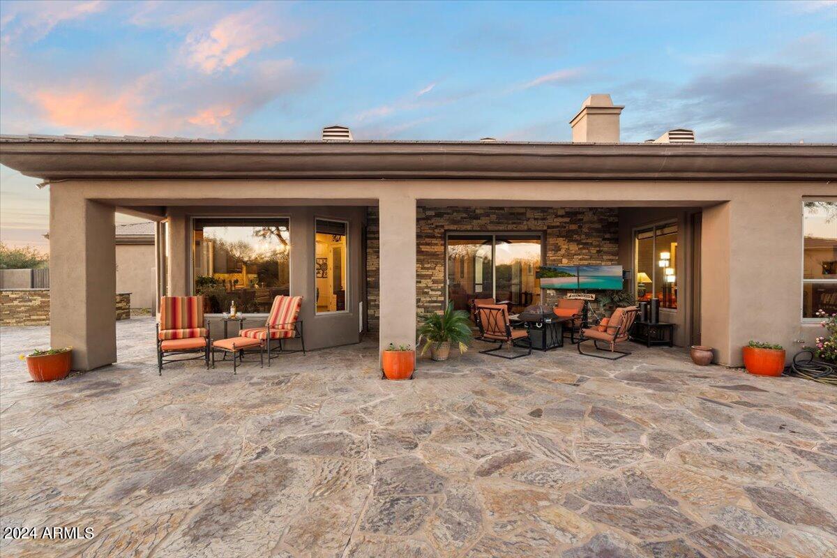 8539 E HIGH POINT Drive