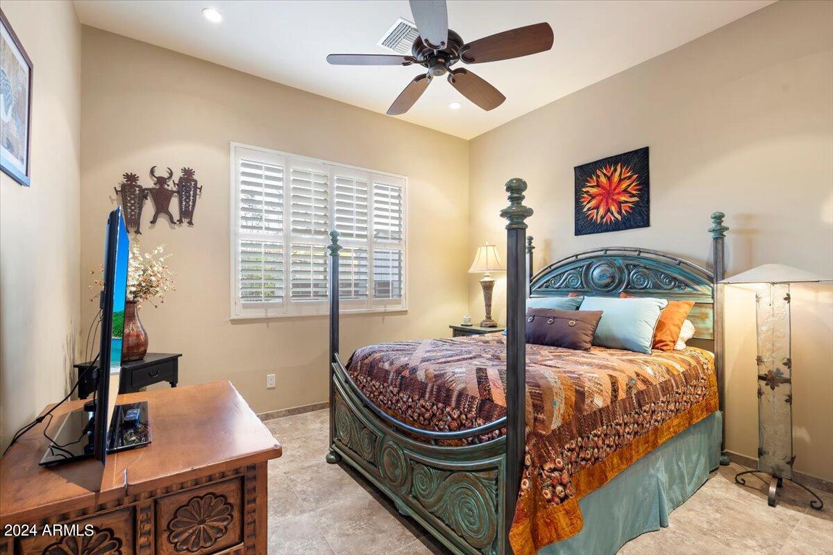 8539 E HIGH POINT Drive