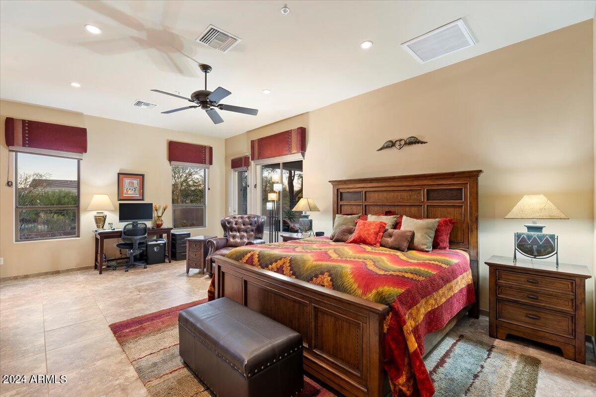 8539 E HIGH POINT Drive