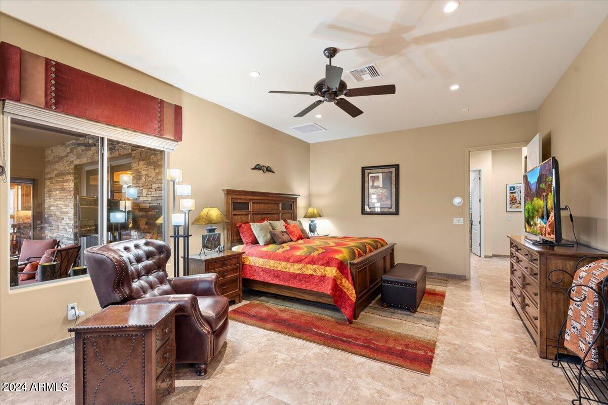 8539 E HIGH POINT Drive