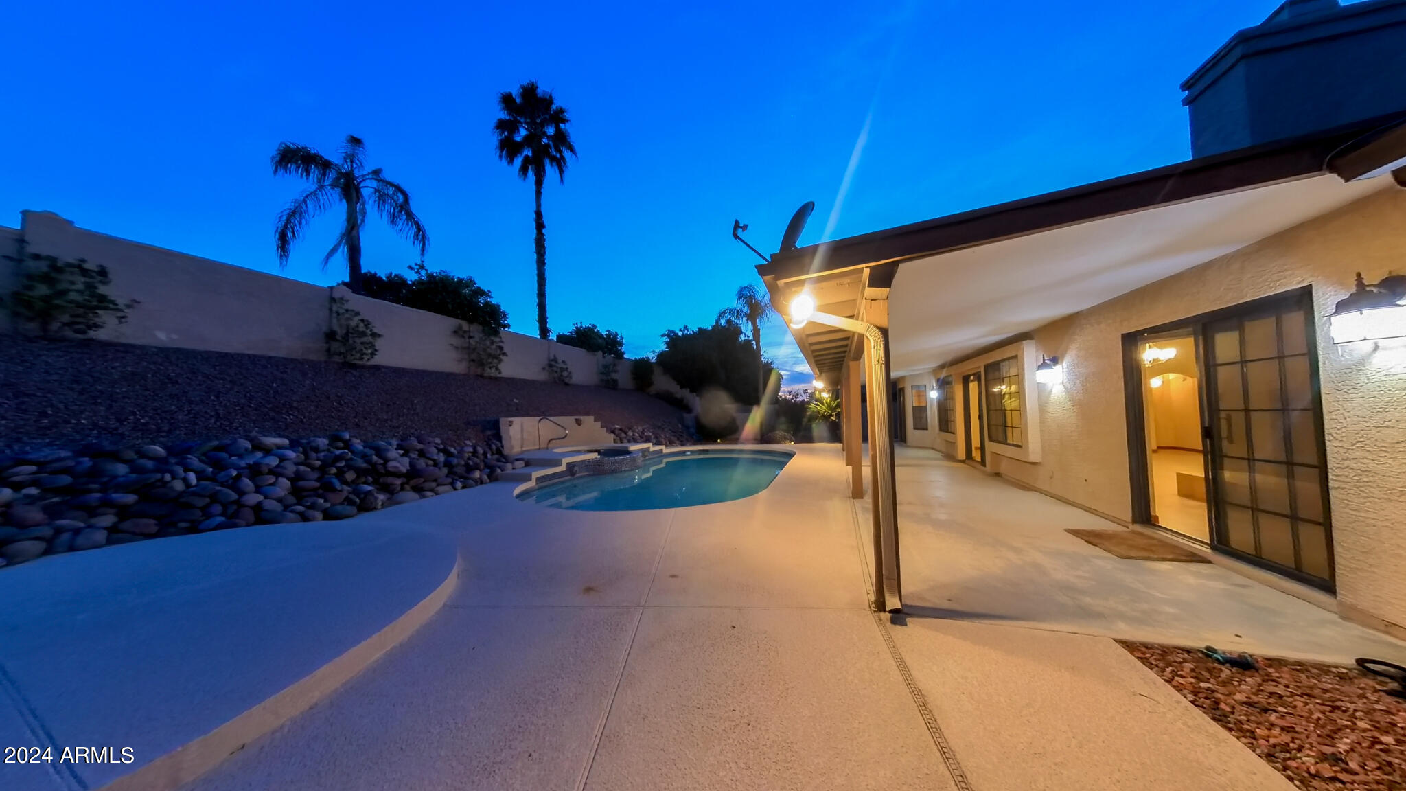 1133 E Le Marche Avenue