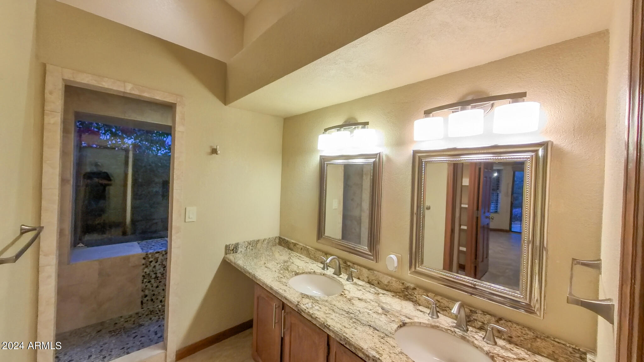 1133 E Le Marche Avenue