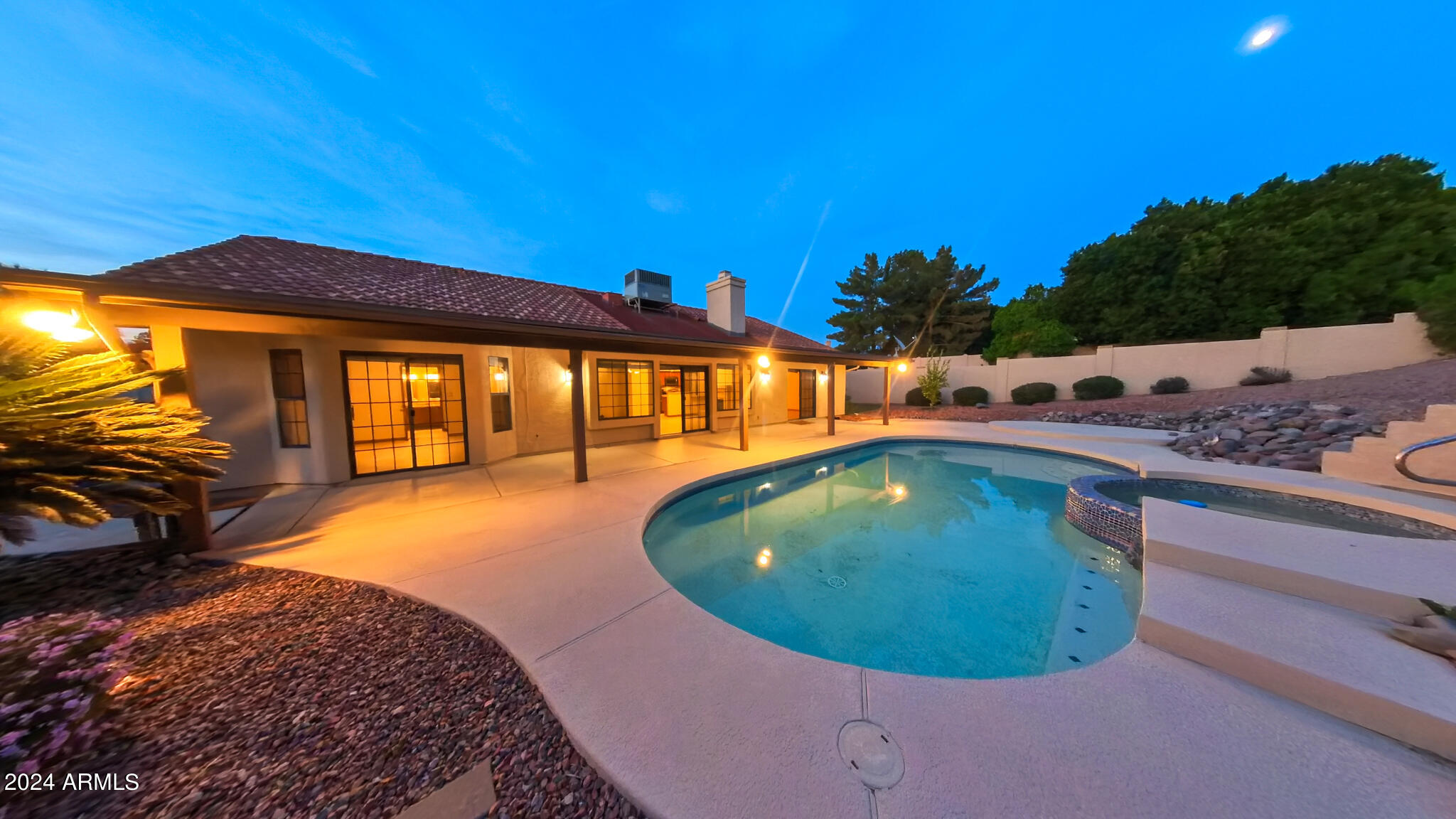 1133 E Le Marche Avenue
