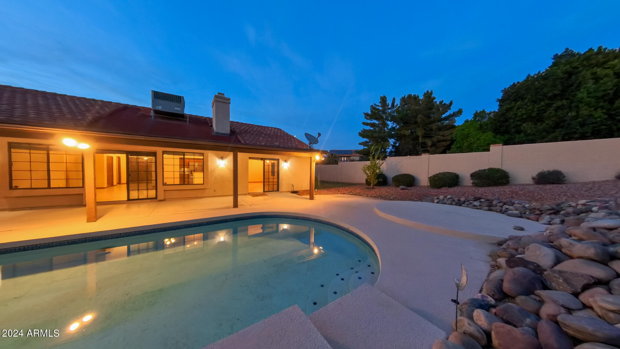 1133 E Le Marche Avenue