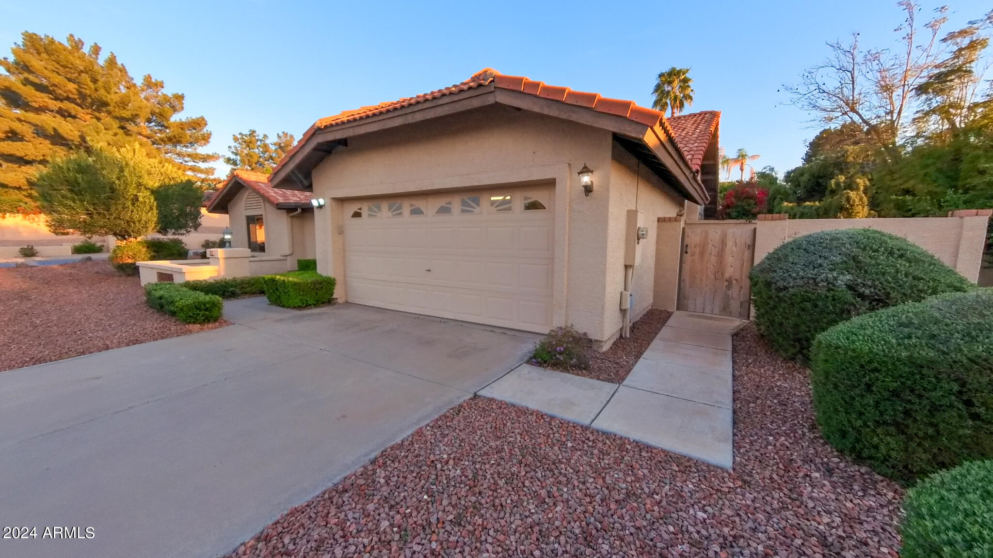 1133 E Le Marche Avenue