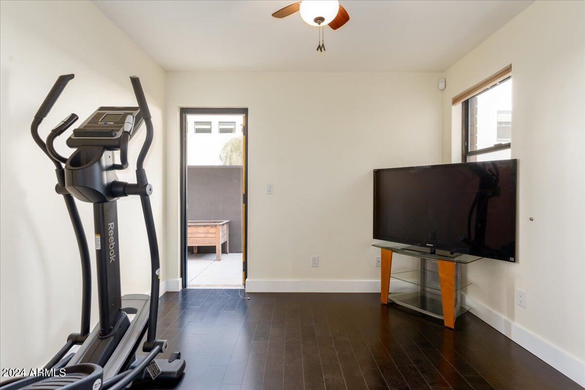 1300 W 5TH Street Unit: 1004