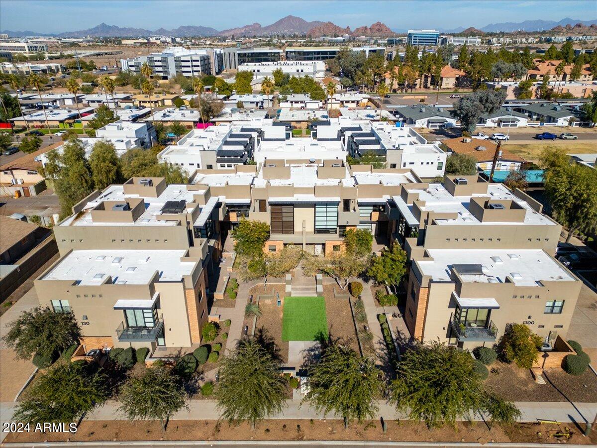 1300 W 5TH Street Unit: 1004