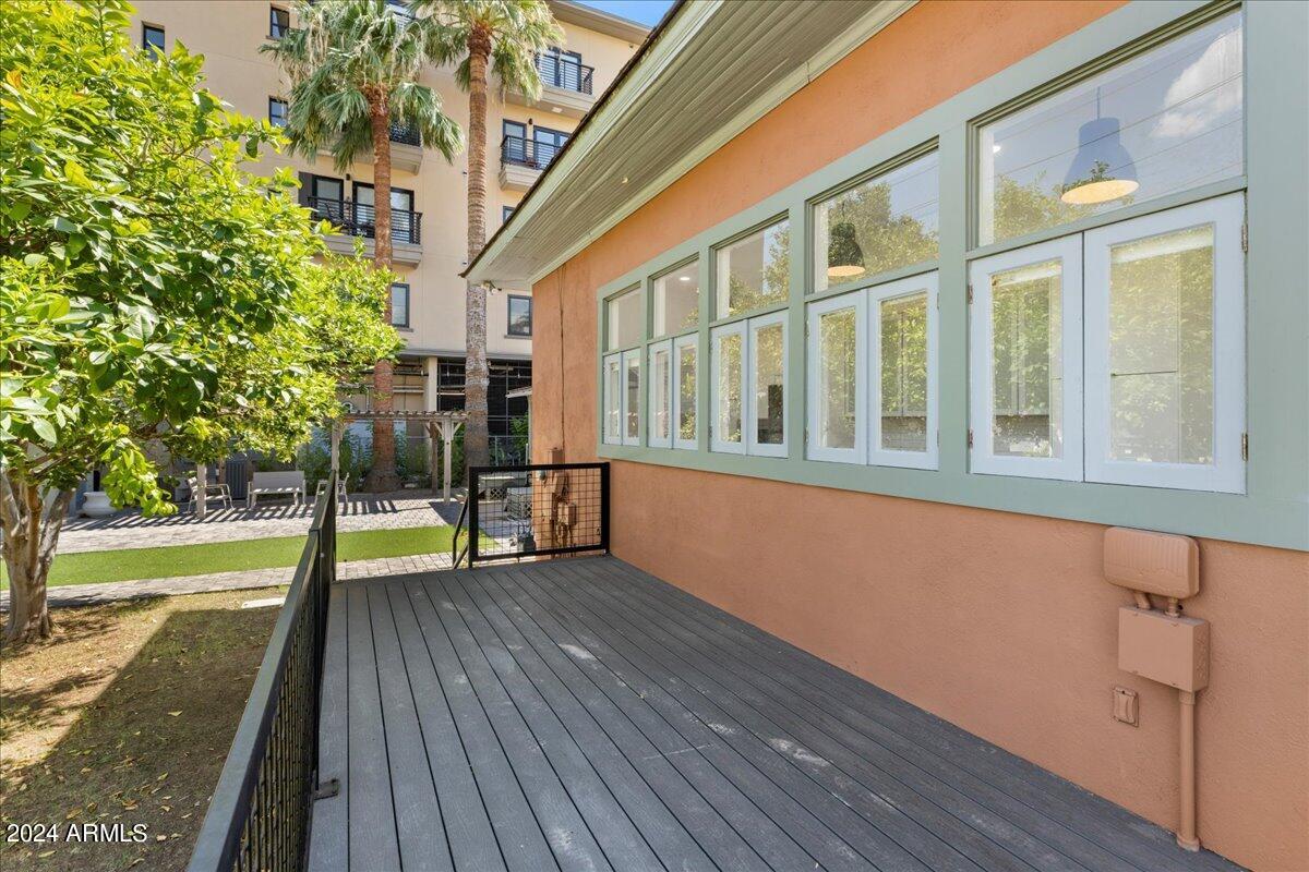 825 N 3RD Avenue