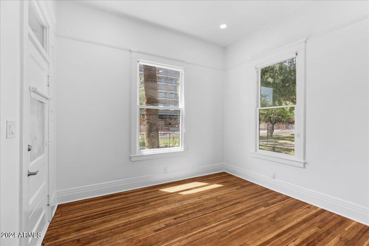 825 N 3RD Avenue
