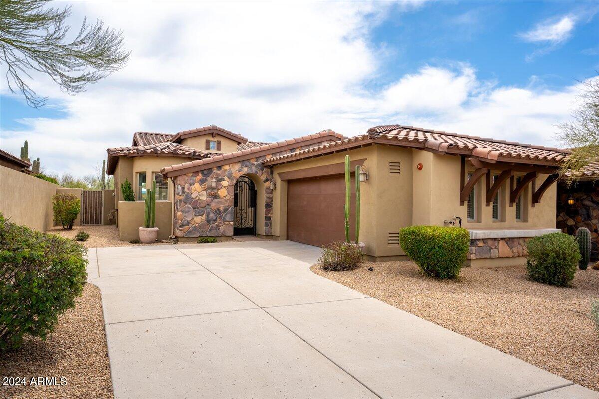7265 E Aurora --