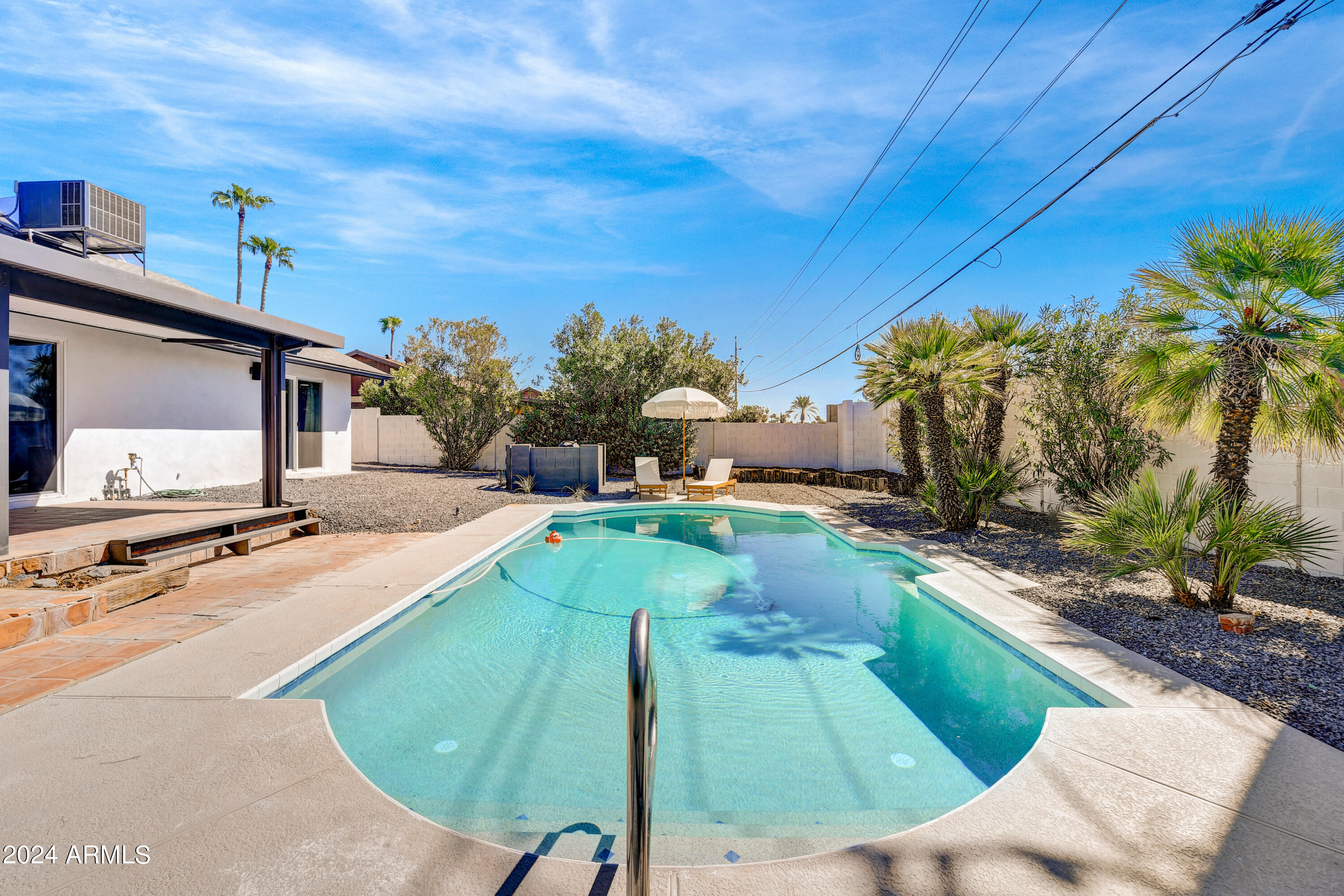 5117 E BECK Lane