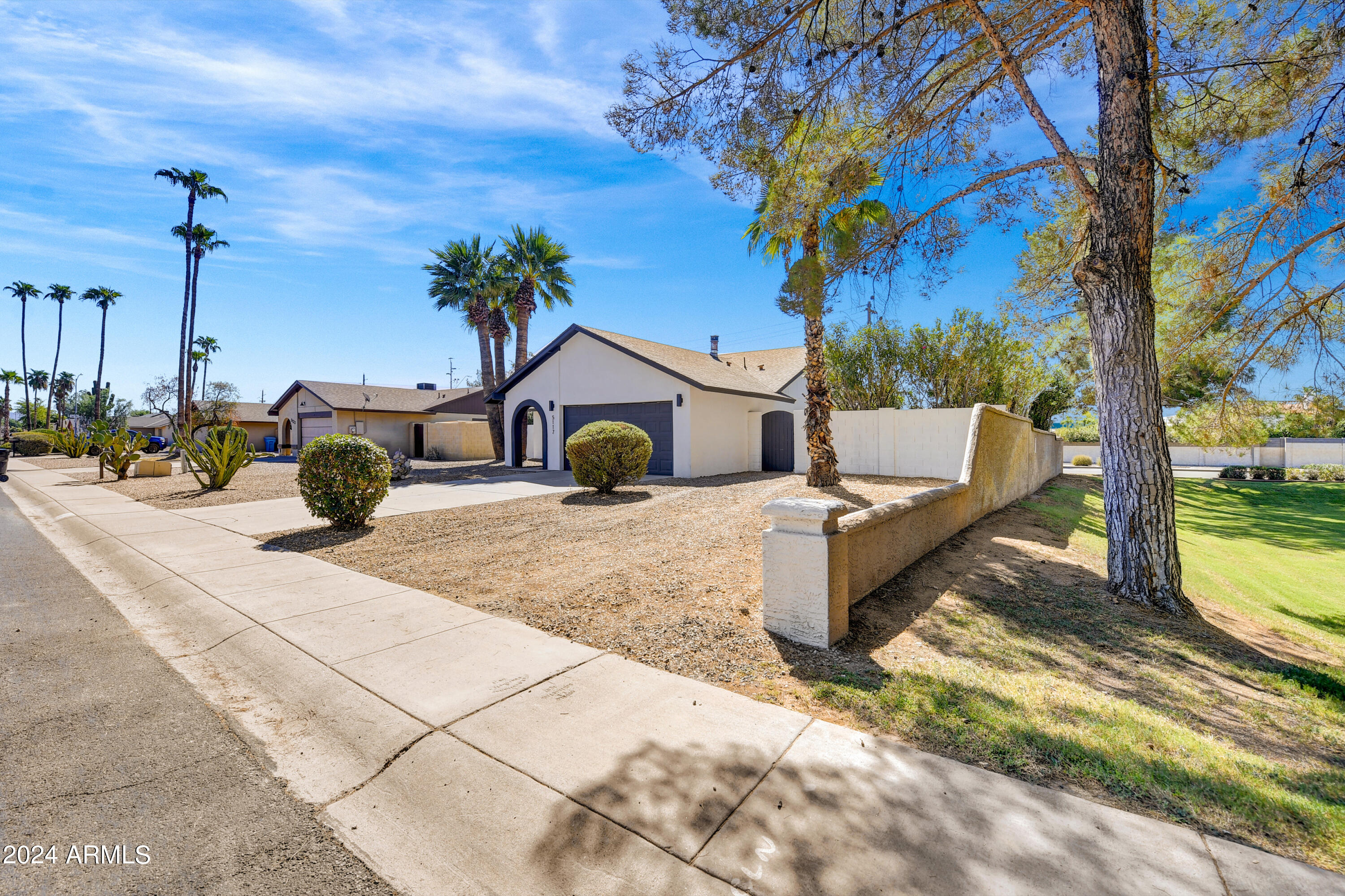 5117 E BECK Lane
