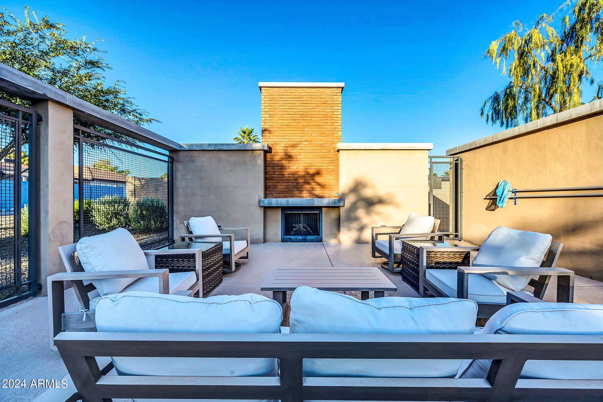 1400 E Bethany Home Road # 19