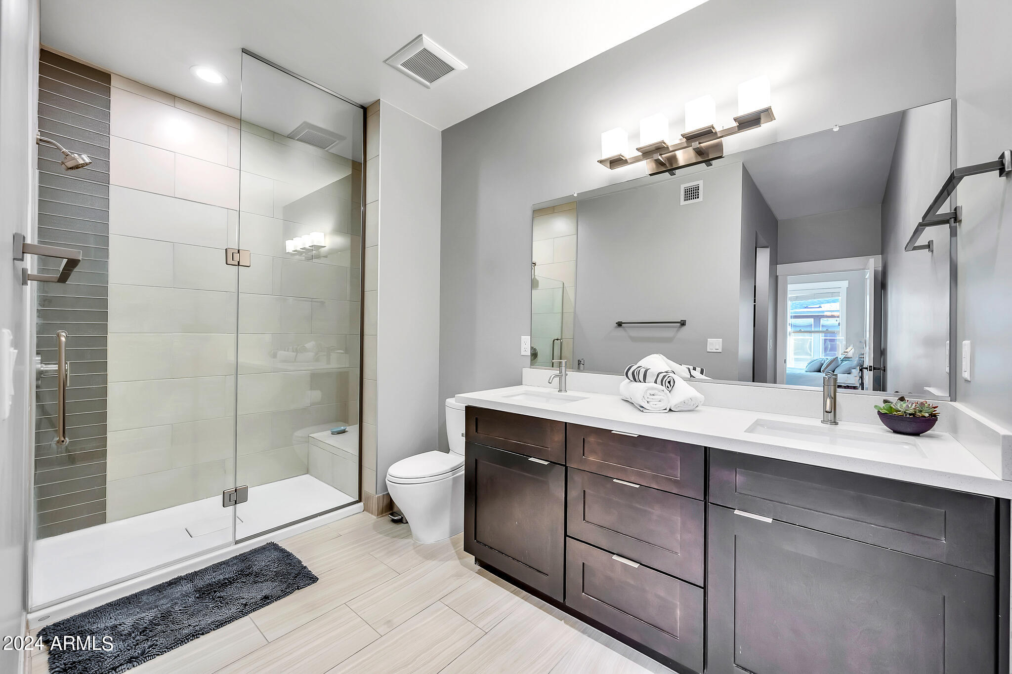 1400 E Bethany Home Road # 19