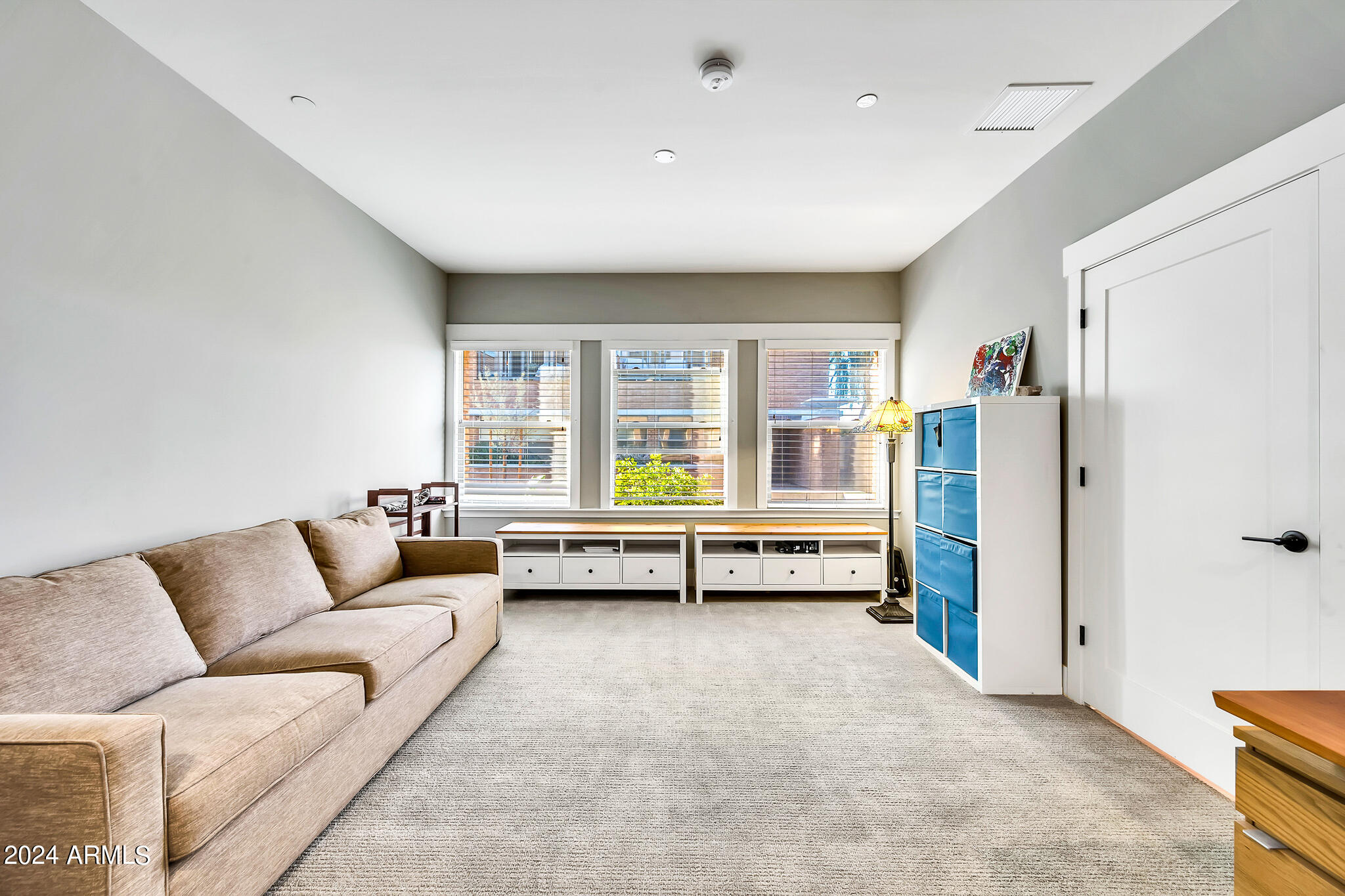 1400 E Bethany Home Road # 19