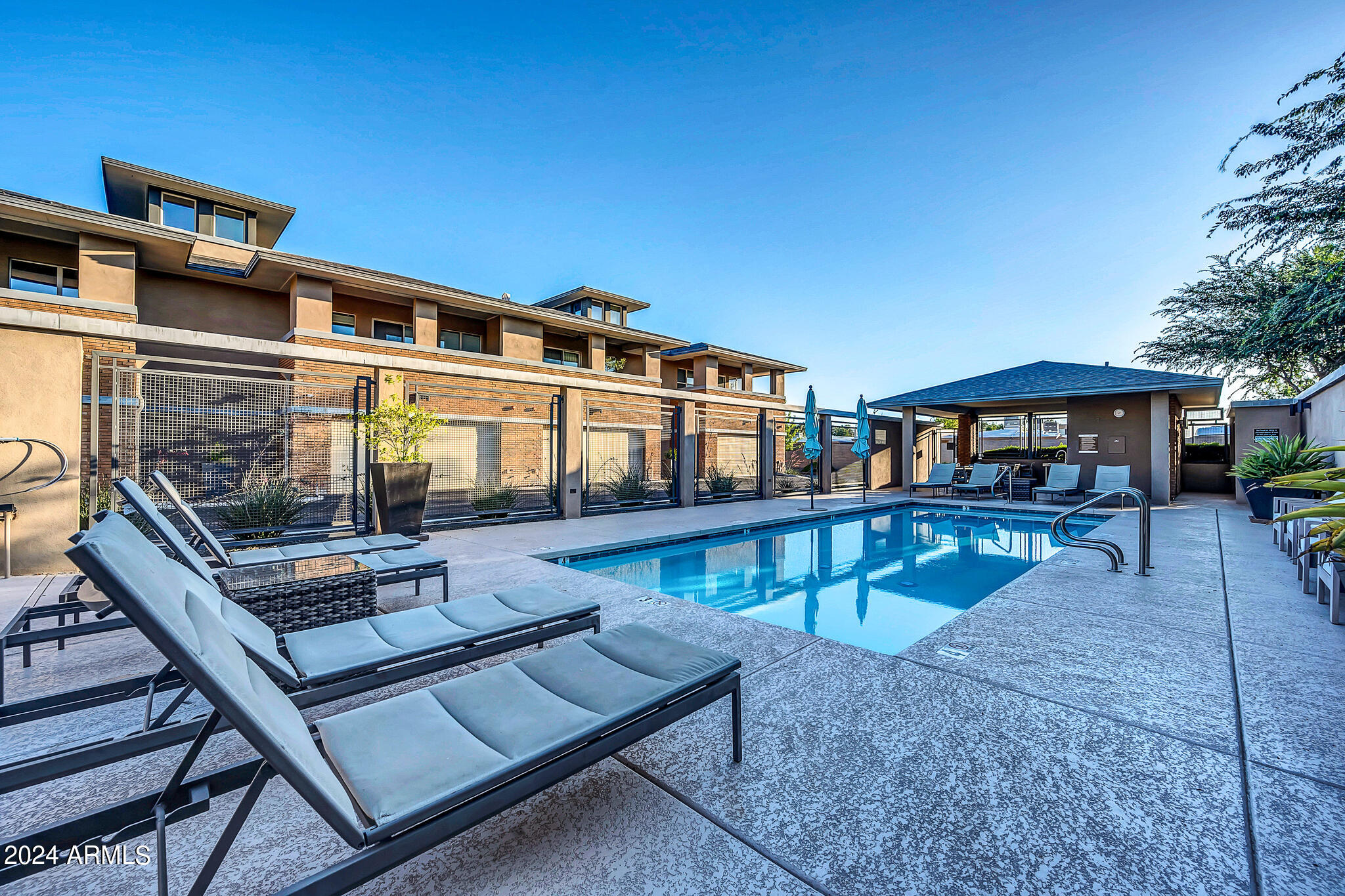 1400 E Bethany Home Road # 19