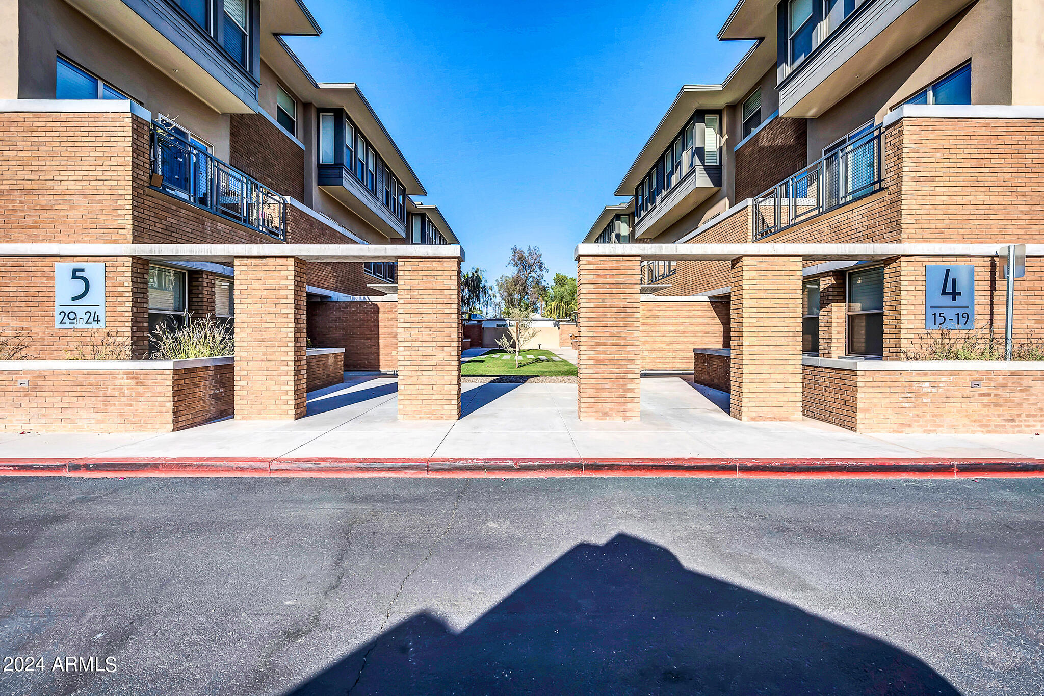 1400 E Bethany Home Road # 19