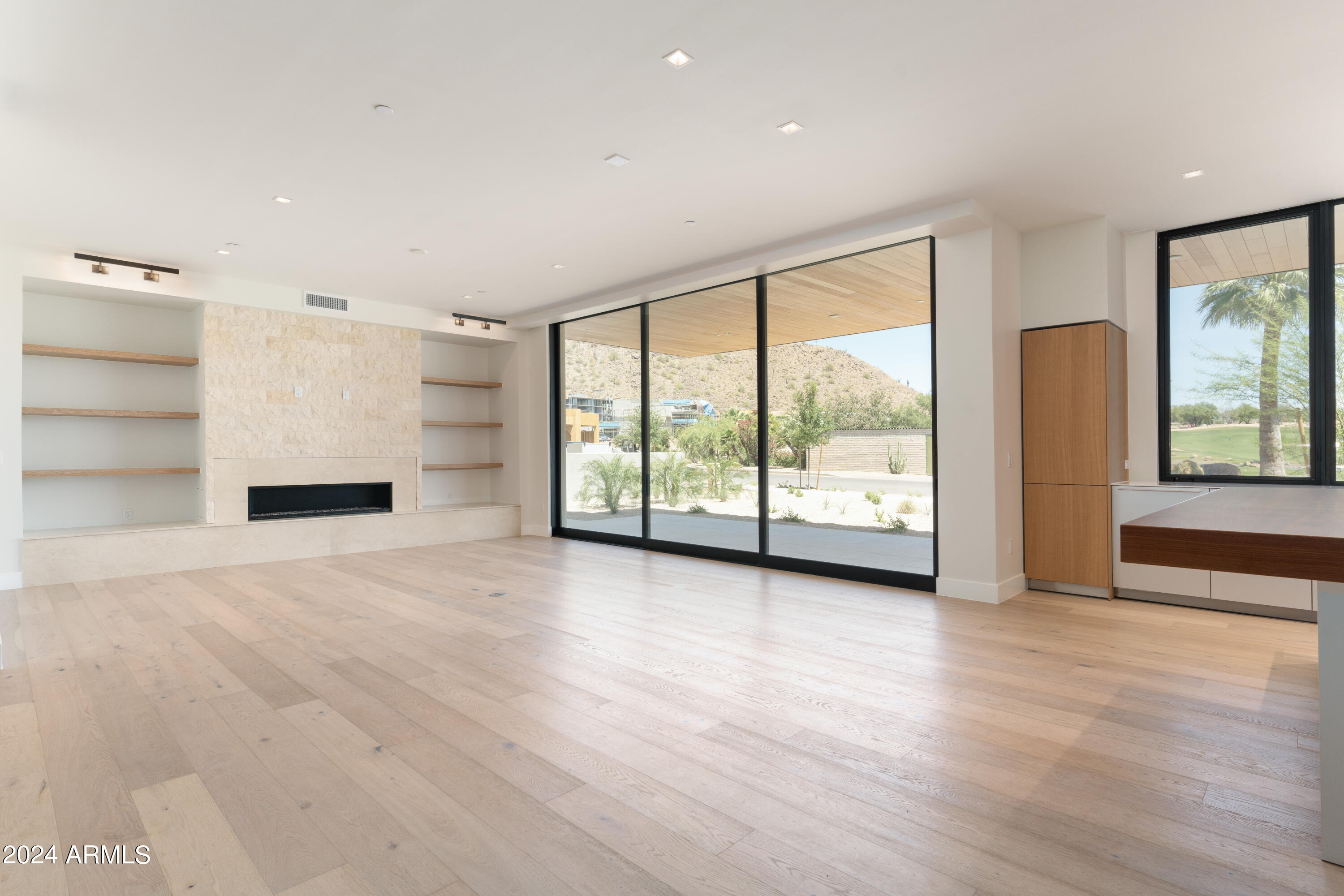 6321 E Phoenician Boulevard # 11
