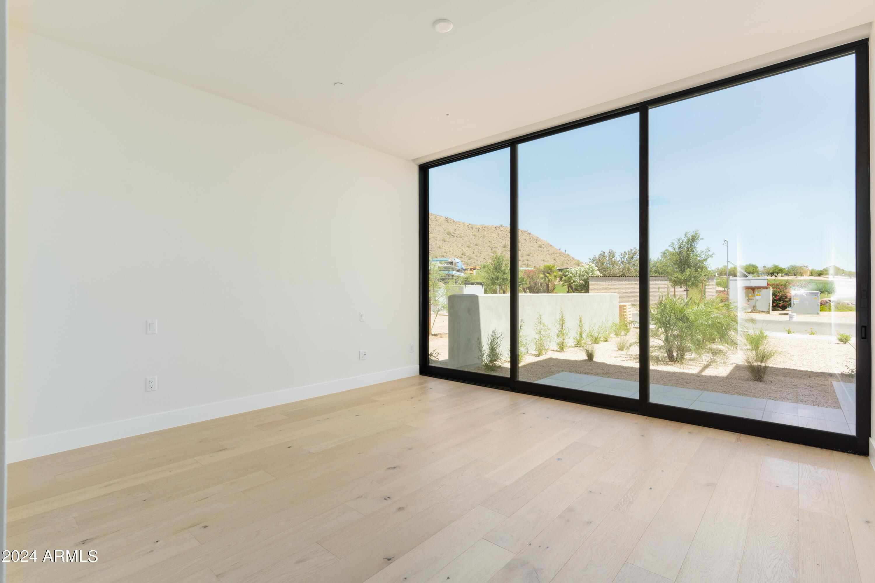 6321 E Phoenician Boulevard # 11
